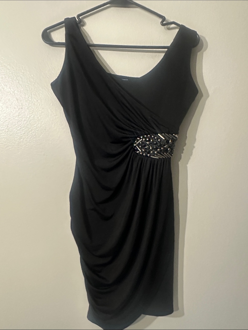 Graffiti Elegant Black Sleeveless Ruched Cocktail Dress with Beaded Waist Sz M